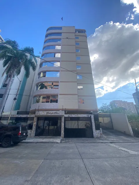 Ofrece Para La Venta Amplio Y Nuevo Apartamento, Ubicado En Prestigiosa Zona De Maracay Urb San Isidro, Obra Limpia Para Adaptar A Tu Gusto.013jsc