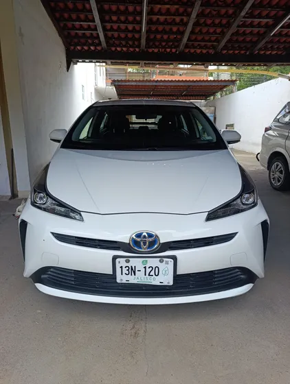 Toyota Prius 1.8 Base Cvt
