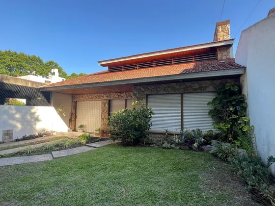 *apto Crédito* Casa En Excelente Ubicación Con Fondo Libre Y Piscina