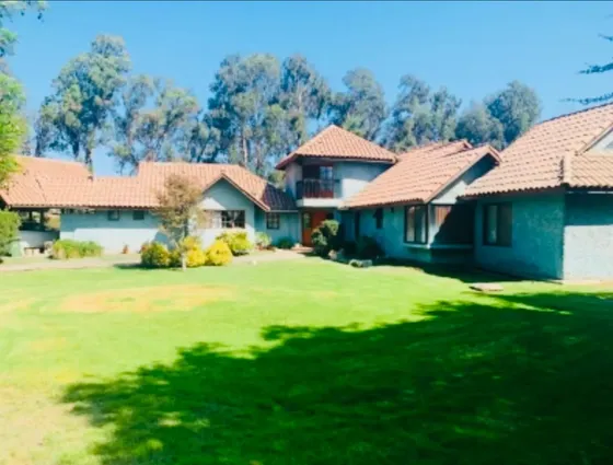 Hermosa Casa Estilo Colonial En Condominio