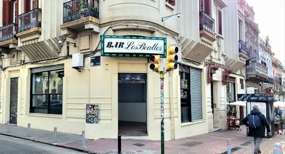 Dueño Alquila Ex Bar Los Beatles