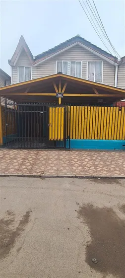 Casa En Venta De 3 Dorm. En Maipú