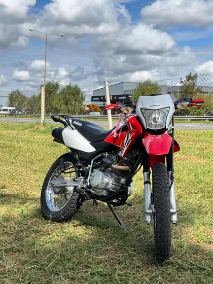 Vendo Xr150, Usada, Titular Al Día, Sin Detalles
