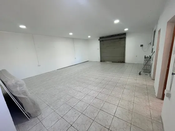 Amplio Y Lindo Local Comercial En Avda. Balmaceda, T Blancas