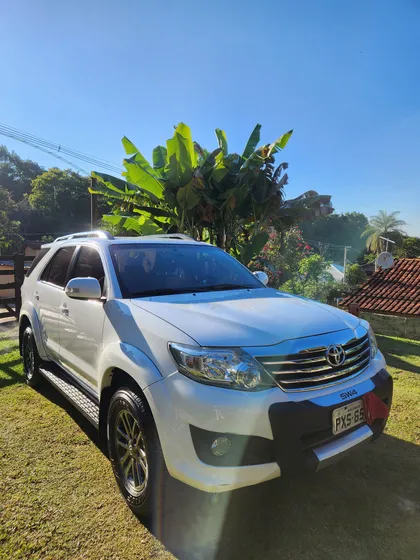 Toyota Hilux Sw4 2.7 Sr 5l 4x2 Flex Aut. 5p