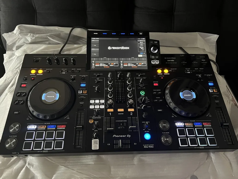 Controlador de DJ Pioneer Dj XDJ-RX3 Rekordbox Serato tudo em um
