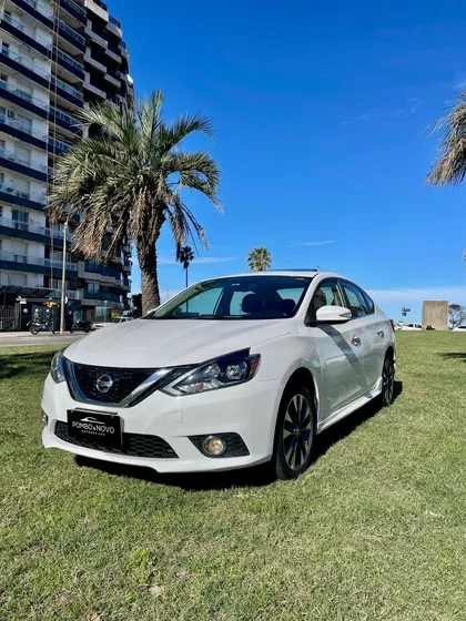 Nissan Sentra Sr 1.8 Automatico 2do Dueño Atendido En Servicio Oficial Permuto Financio 100%