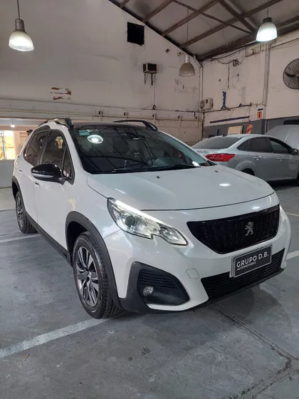 Peugeot 2008 1.6 Feline Tip