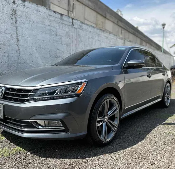 Volkswagen Passat 3.6 Dsg V6 At