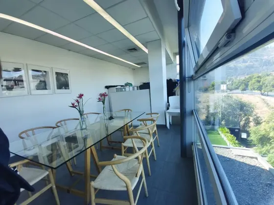 Linda Oficina 180 M2 Semi Amoblada Ciudad Empresarial