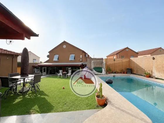 Venta Casa 4 Dormitorios 486 Mts2 Totales, Valle Lo Campino