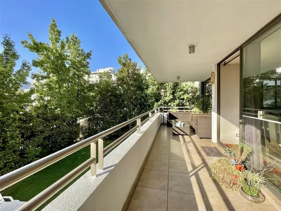 Departamento En Venta De 3 Dorm. En Vitacura