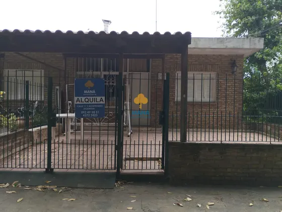 Alquiler Anual, Apartamento De 3 Dormitorios, A 200 Metros De La Playa, Atlántida