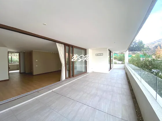 Excelente Depto De 3 D Mas Servicio Con Jardín Privado.
