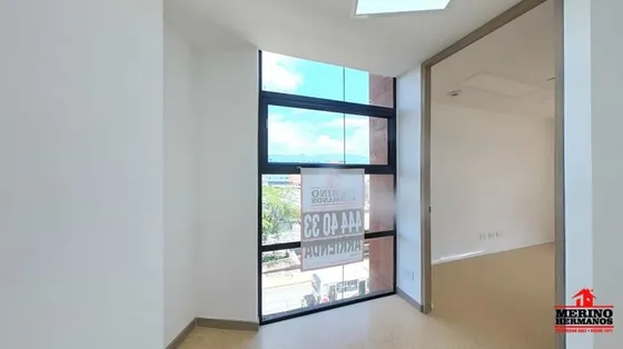 Oficina En Arriendo En El Poblado. Cod A6098