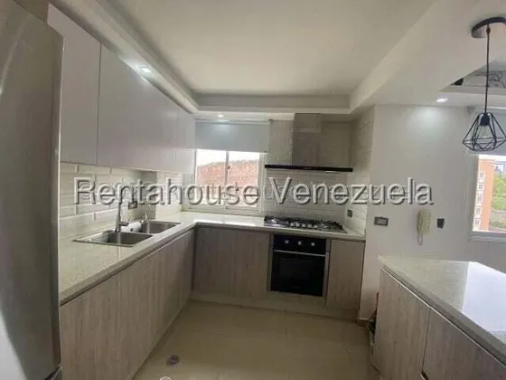 Raiza Suarez Vende  Hermoso Apartamento En Ciudad Roca 2 5 1 1 5 4 9 Barquisimeto, Conectado A La Planta Eléctrica Del Edificio, La Casa Club Ofrece Diversos Espacios Sociales, Área Infantil, Piscina 