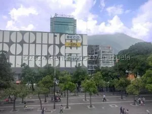 Estupenda Oficina Remodelada En Venta En Chacaíto 