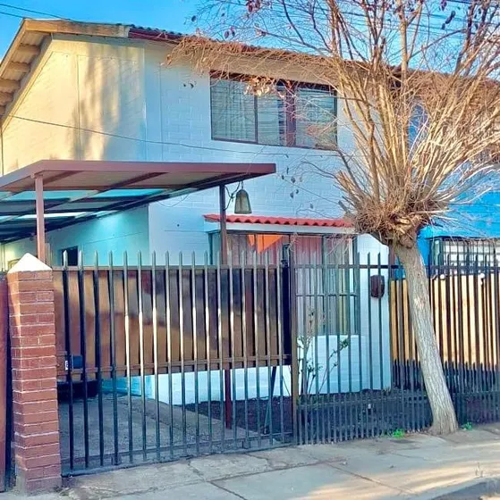 Amplia Casa En Colina