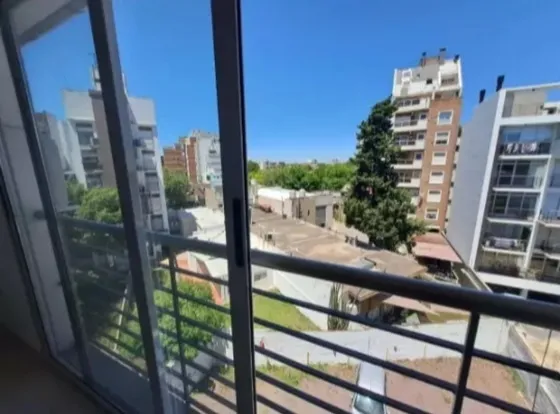 Impecable Monoambiente Divisible Amoblado - Excelente Ubicación - Apto Profesional