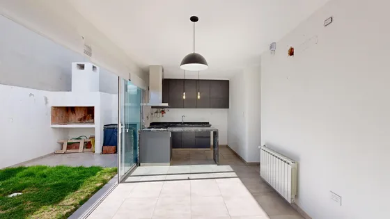 Duplex En Venta - Planta Baja - Calefaccion Central - Dvh -