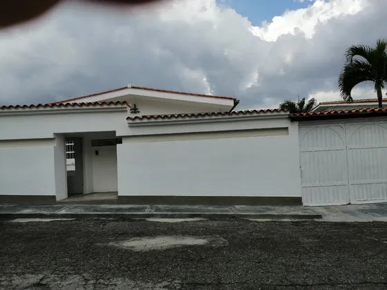 Casa En Venta Urb. Cumbres De Curumo 19706