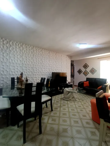 Se Vende Apartamento 176m2 3h/2b/1p Centro Charallave 5687