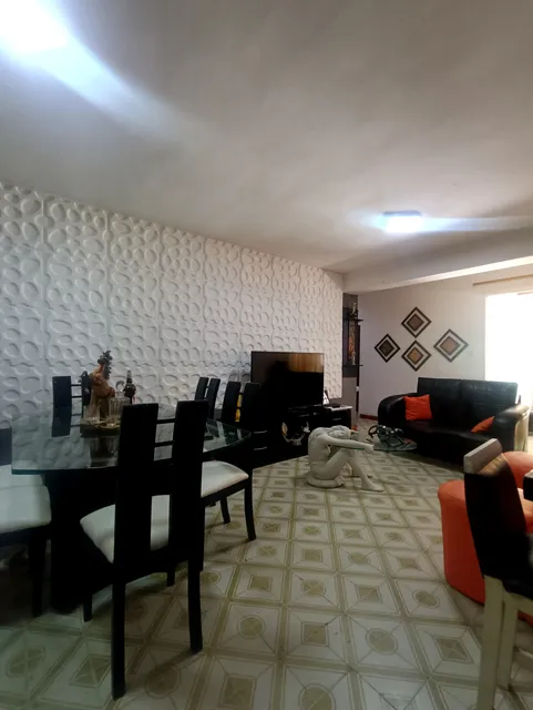Se Vende Apartamento 176m2 3h/2b/1p Centro Charallave 5687