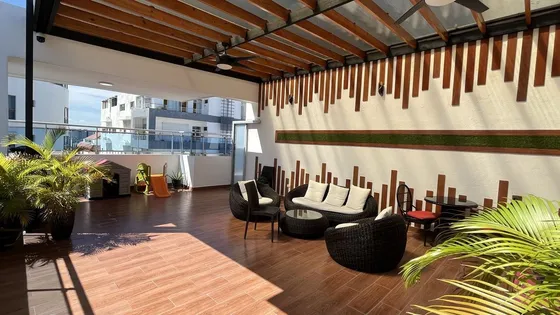 Penthouse  En Venta En Naco 5 Habitaciones + Family