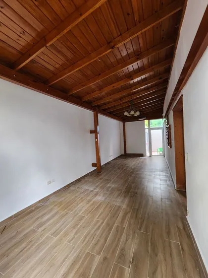 Casa De 4 Habitaciones Próximo A La Jacobo Majluta