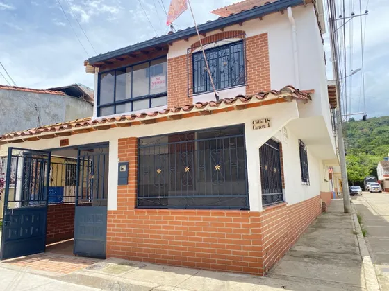 Vendo Casa Esquinera En El Socorro  Santander