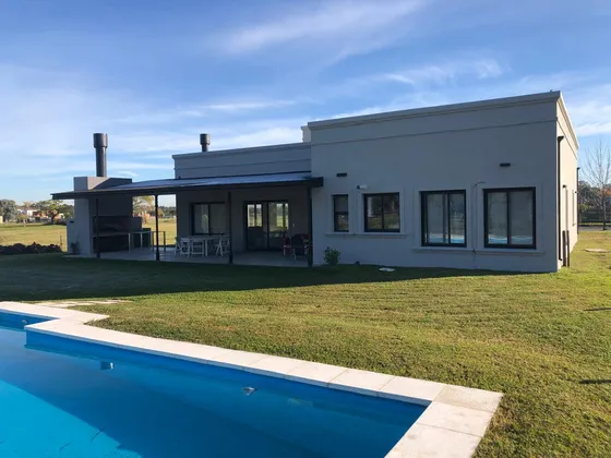 Excelente Casa En Venta Barrio El Campo - Fincas Exclusivas Cardales