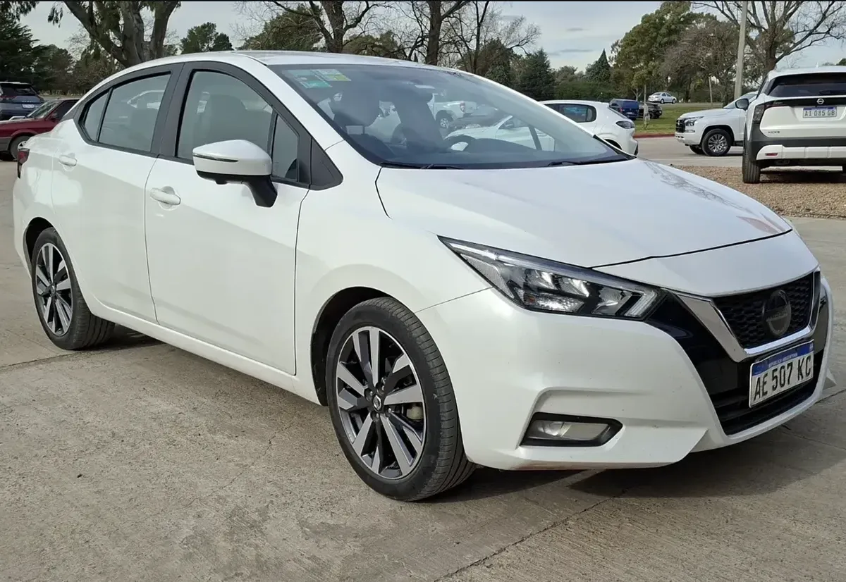 Nissan Versa 1.6 Exclusive Cvt