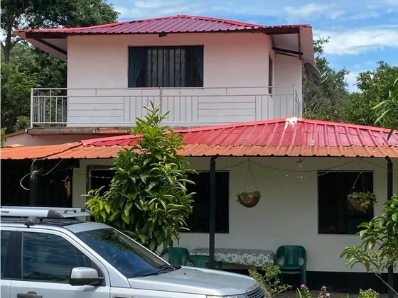 Agua De Dios - Finca De Produccion En Venta, Casa De Dos Niveles