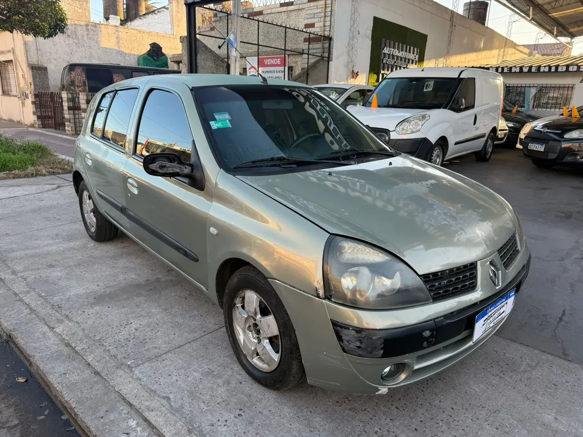 Renault Clio 1.6 Privilege516807400558448643