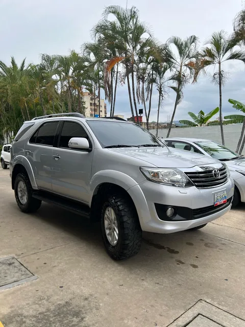 Toyota Fortuner 4x2