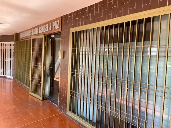 Oficina En Venta En El Unicentro Virginia Sector La Lago 