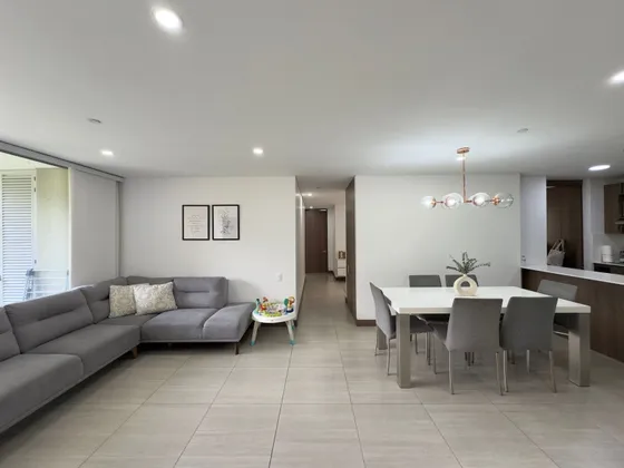 Vendo Apto Castropol Área 126 Mtrs, $1120 