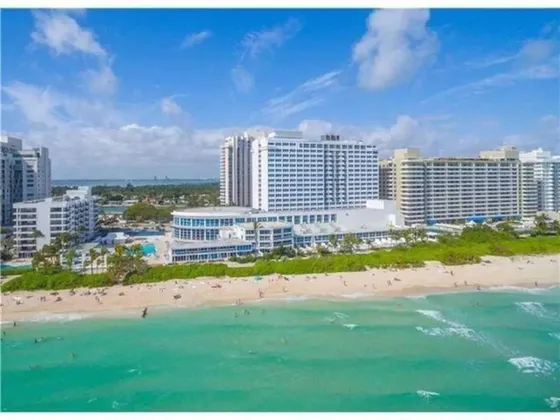 Collins Ave 5445 Estudio Castle Beach