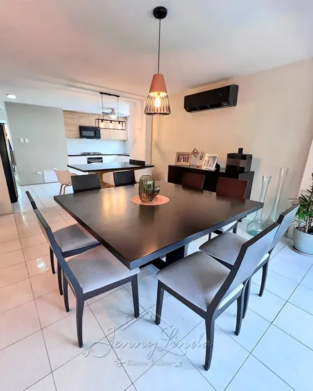 En Venta Urb. El Bosque Resd. Leiser I, Apartamento 218 Mts² Maracay Aragua