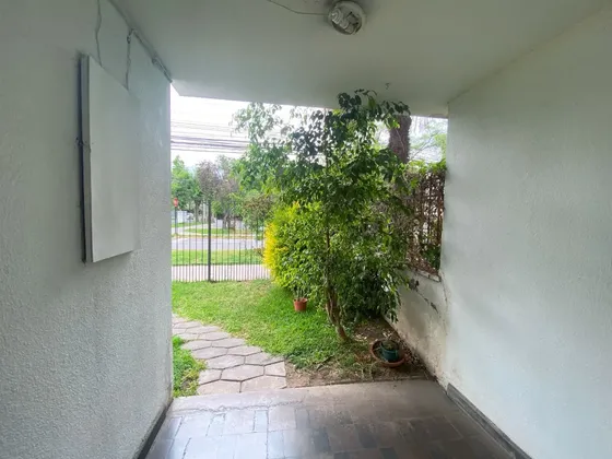 Excelente Casa Para Remodelar En Ñuñoa!!