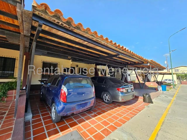 Casa En Venta En Av Intercomunal De Cabudare % #/realiza Inversion Inteligente /* Oportunidad Que No Puedes Dejar Pasar.