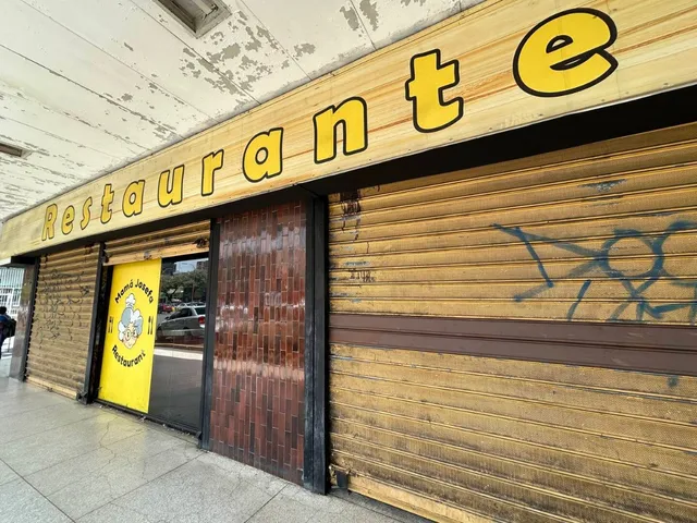 En Venta Local A Pie De Calle, En La Av Bolívar Norte, En La Urbanizaci{on Los Sauces, 160.000$ Mml Solo Clientes
