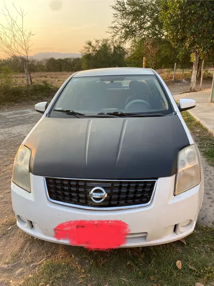 Nissan Sentra 2.0 Custom Cvt
