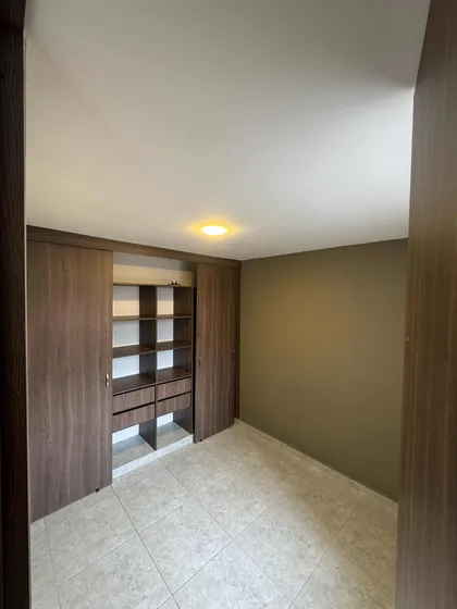 Apartamento De Dos Habitaciones, Sala Comedor Amplia Y Nuevo