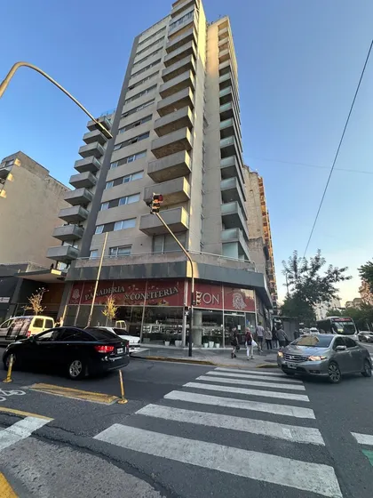 Venta - Cochera/s En El Barrio De Monserrat