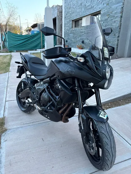 Versys 650 Excelente Estado. Accesorios, Cubiertas Nuevas