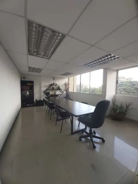 Se Vende O Alquila Oficina 145m2 Los Palos Grandes 9576