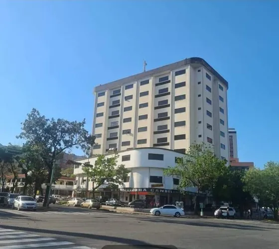 Johana Lazaro Vende Oficina En C.c Multicentro El Parral De 71,60 M2   **solo Clientes**