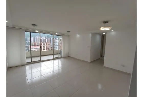 Apartamento En Venta En Loma De Los Bernal 