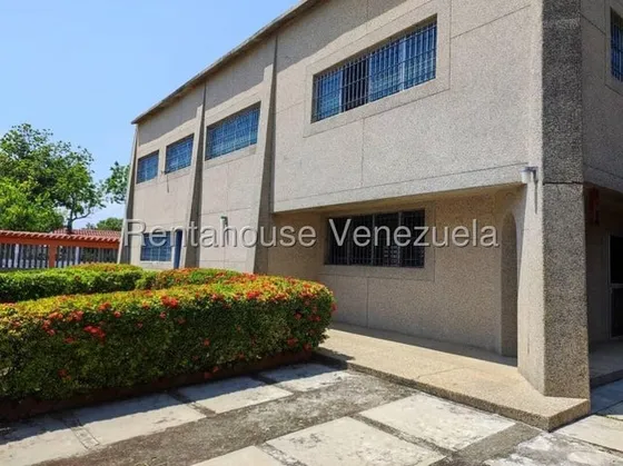 Venta De Comoda Casa En Higuerote Jg